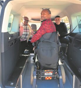 Gestremde raadslid kry eie bussie