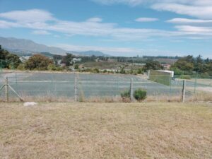 HS Grabouw se sportveld en klubgeriewe ’n nagmerrie