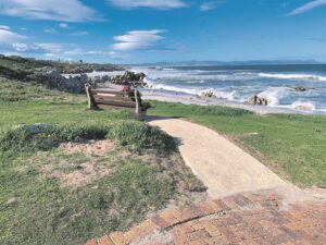 Cliff Path-groep dankbaar