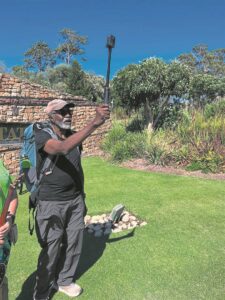 Aktivis stap van Kaapstad tot in Kaïro en maak draai in Hermanus