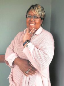 Vrou van Caledon vertel van stryd met borskanker