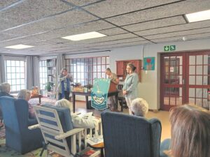 Vroue leer meer oor binneversiering