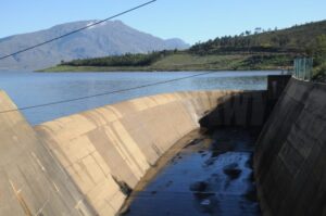 Goeie reën laat damvlakke in die Overberg styg