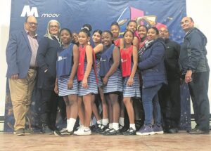 Klere aan skool in Caledon geskenk