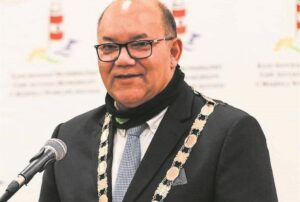 Kaap Agulhas se burgemeester ná mosie van wantroue uitgestem