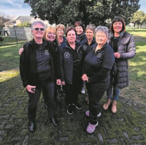 Solidariteit Helpende Hand kuier by tehuis in Hermanus