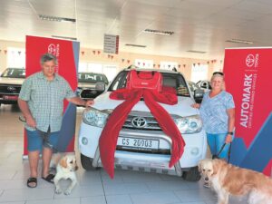 Blinde paartjie van Kaap Agulhas koop ‘n voertuig