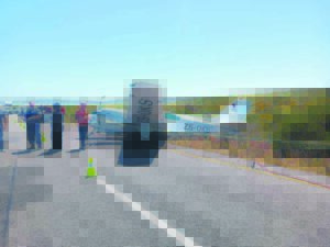 Vlieënier se noue ontkoming op R43