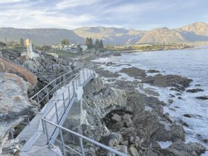 Cliff Path boundaries unresolved