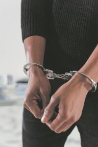 Mans wat huis glo in Hawston beroof in hegtenis geneem