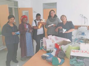 Gebreide mussies vir Hermanus-hospitaal