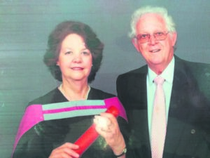 Retief-egpaar groet Onrus en pasiënte