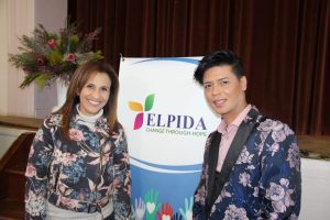 Inwoners van Napier vier Vrouedag alte vrolik