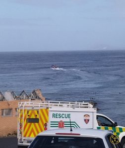 Visserman wat glo van boot in Hawston spring, steeds vermis