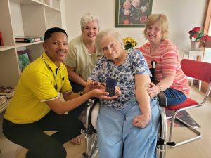 Caledon-biblioteek loop die ekstra myl vir sy lede