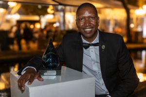 Elim-wynboer wys wat passie vir sy beroep kan doen