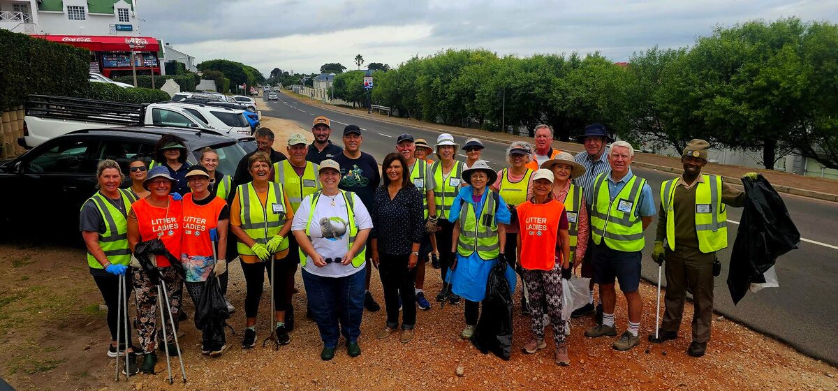 Community clean-up across the Overberg