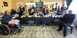 Biblioteek in Caledon hou spesiale teedag vir bejaarde inwoners