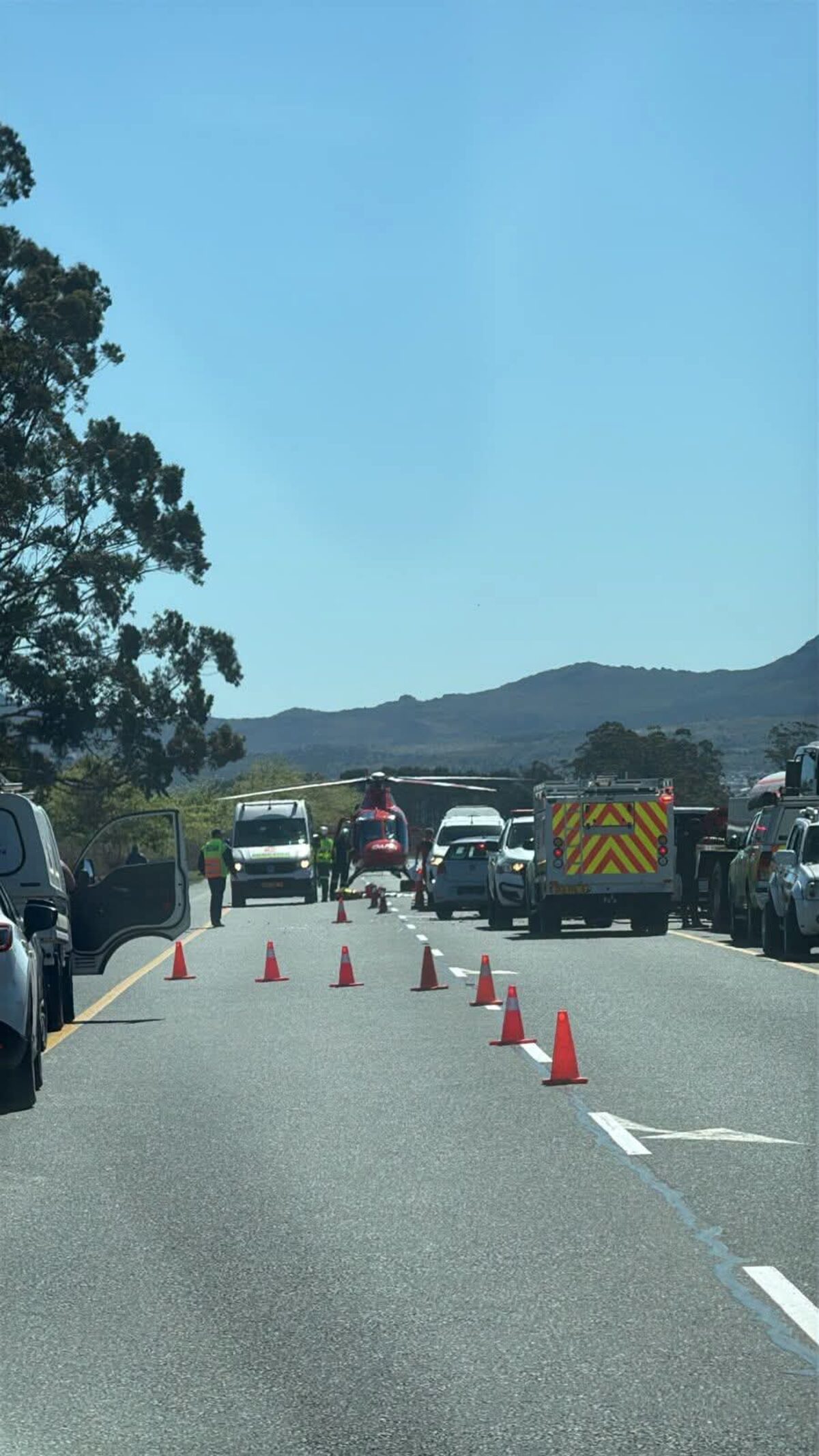 Two people killed and three others seriously injured in crash on the N2 in Grabouw on 29 September