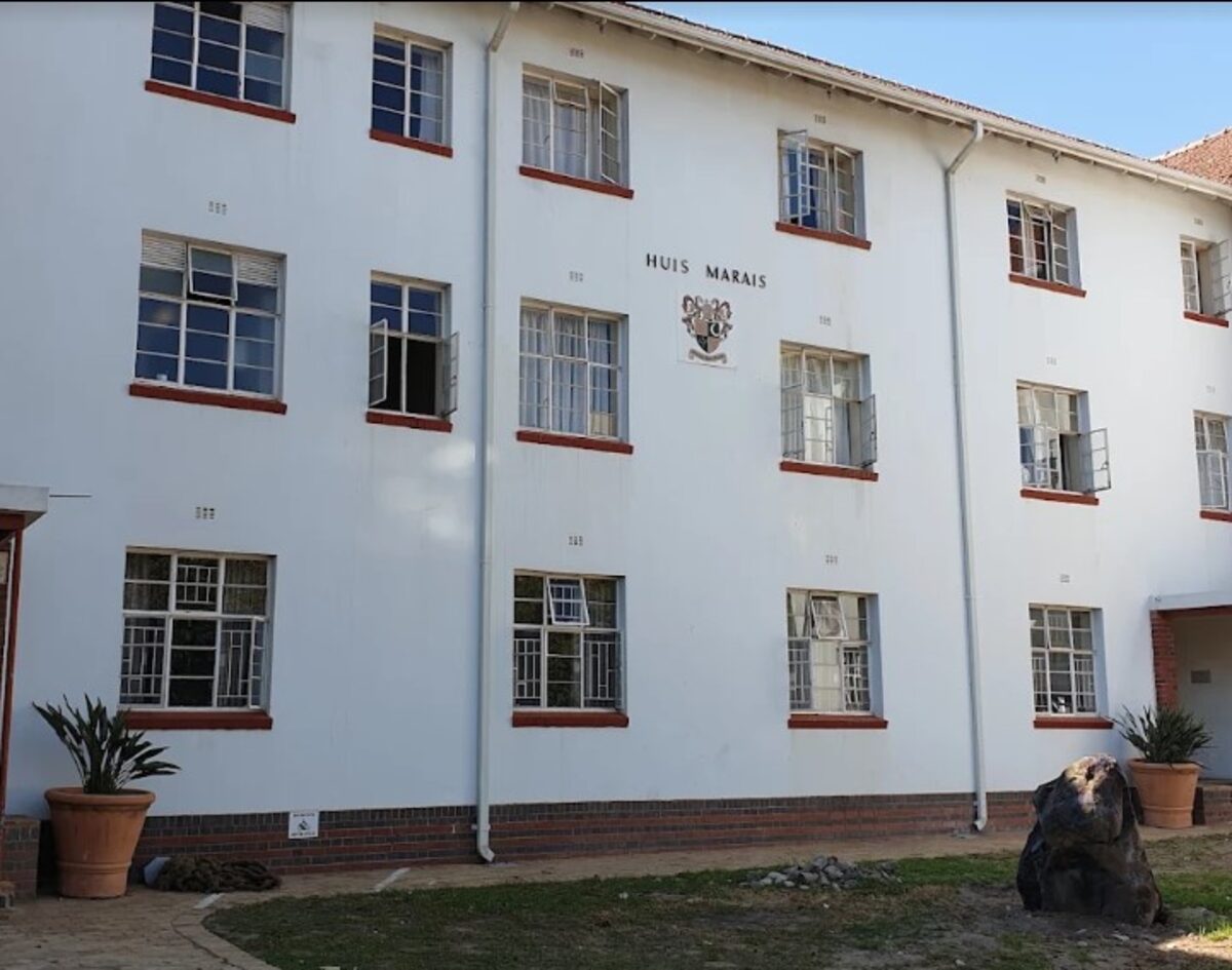 Huis Marais, a male-only residence at SU, announced that nine students would be undergoing community service following a "streaking" incident