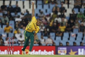 Jansen and Rabada drive South Africa to brink of series-levelling win