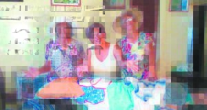 Pearston-inwoners ontvang skenkings