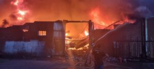 KOMANI | Another building on fire, community once again come to the rescue