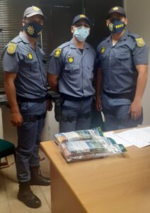 Cradock police find bundles of bank notes in stationary car along the N10