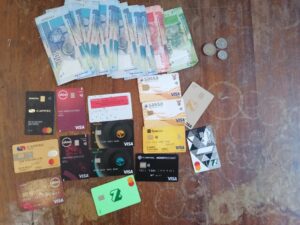 Two suspects nabbed with stolen bank cards in Komani