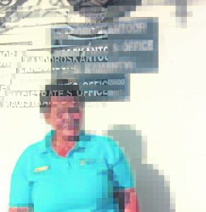 Landdroskantoor groet Lien Abrahams