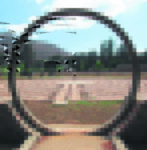 Nuwe labirint te sien by galery in Nieu-Bethesda