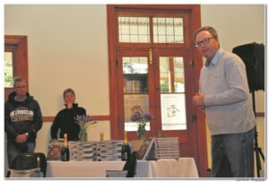 Wright launches new cookbook in Graaff-Reinet