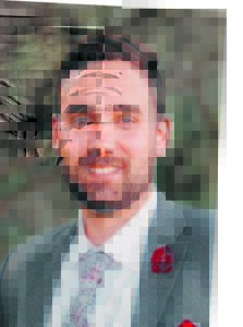 Cobie slaag sy STR-eksamen