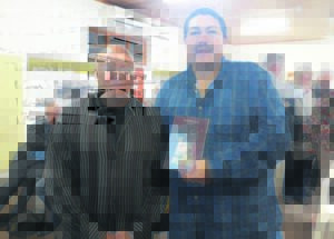 Bekende skrywer stel digbundel bekend