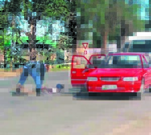 Vermeende dwelmsmouse vasgetrek