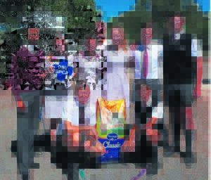 Hoër Volkskool reik uit na DBV