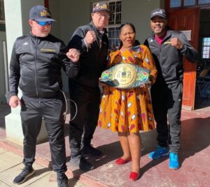 New SA Junior Lightweight Champion from Dordrecht visits hometown