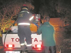 Teamwork stops Graaff-Reinet fire