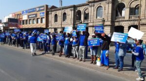 DA pickets in Komani – plan of action for town’s survival handed over