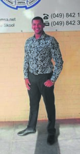 Middelland Sekondêr onderwyser vereer