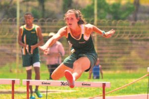 Middies maak skoonskip in Cradock