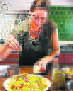 Karen McEwan meng gesondheid met liplek-lekkerte