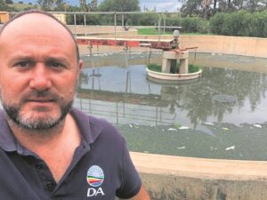 Official locks DA MPL in sewage plant