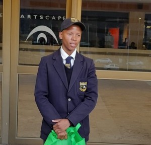 Steytlerville leerder neem deel aan Proscenium Dramakompetisie