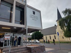 Verkeersman en nóg twee in hof ná skietdood van 17-jarige