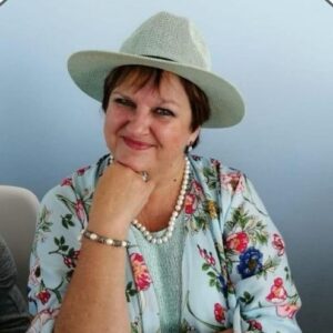Jeffreys Bay community to bid farewell to beloved journalist, mother and friend Veronica Fourie
