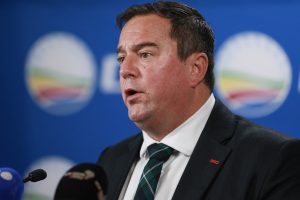 Steenhuisen’s move: This is what experts say it means