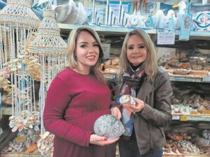 Skulpwinkel al meer as ’n halfeeu ’n baken in die Skulpiesdorp