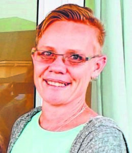 Voëlvrou red geveerdes