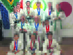 JKS-karateka rake in medals